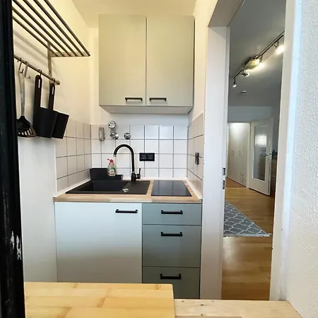 Furnished U6 Harras