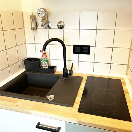 Furnished U6 Harras Lägenhet *