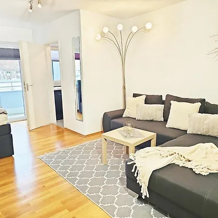 Furnished U6 Harras Apartamento Múnich